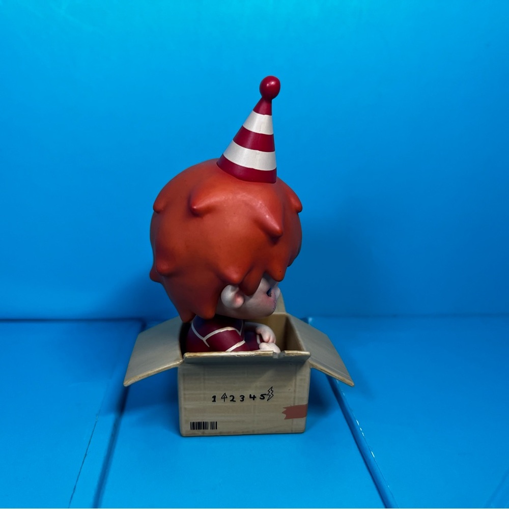 Pop Mart - Hirono - The Other One - Nowhere Safe Figure - Picture 4 of 9